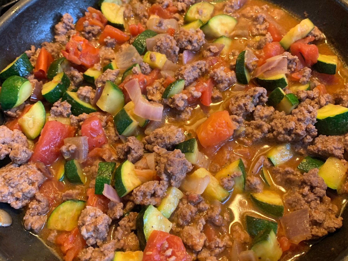 Super Easy, One Pan, Keto Dinner of Ground Beef and&nbsp;Veggies