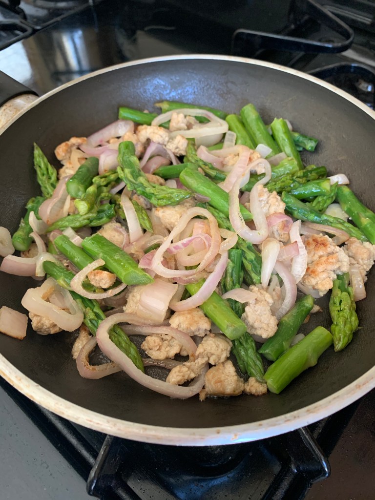 keto meal turkey asparagus shallots