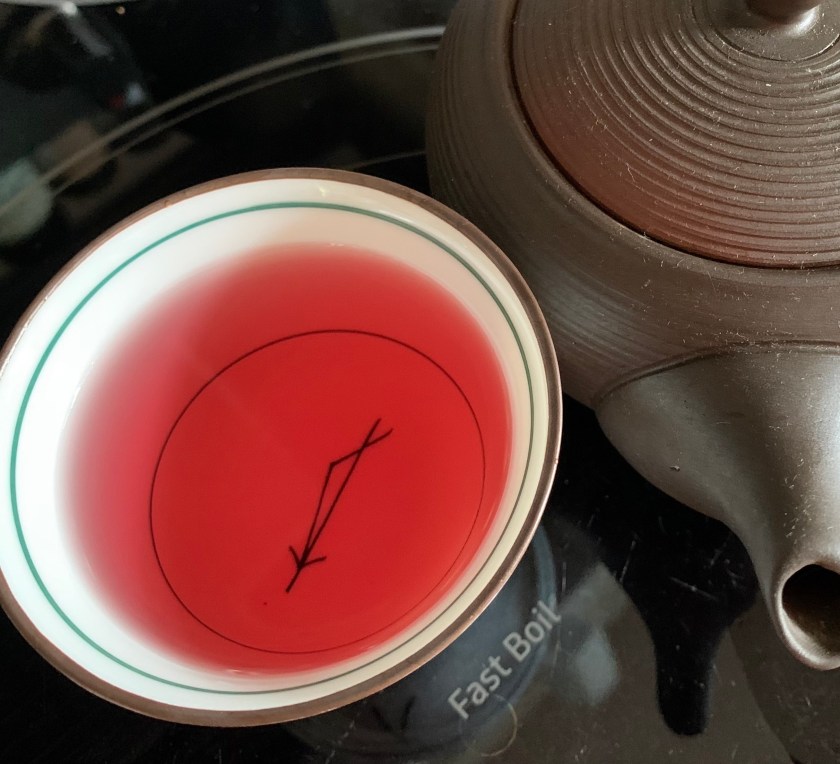 Roselle hibiscus tea