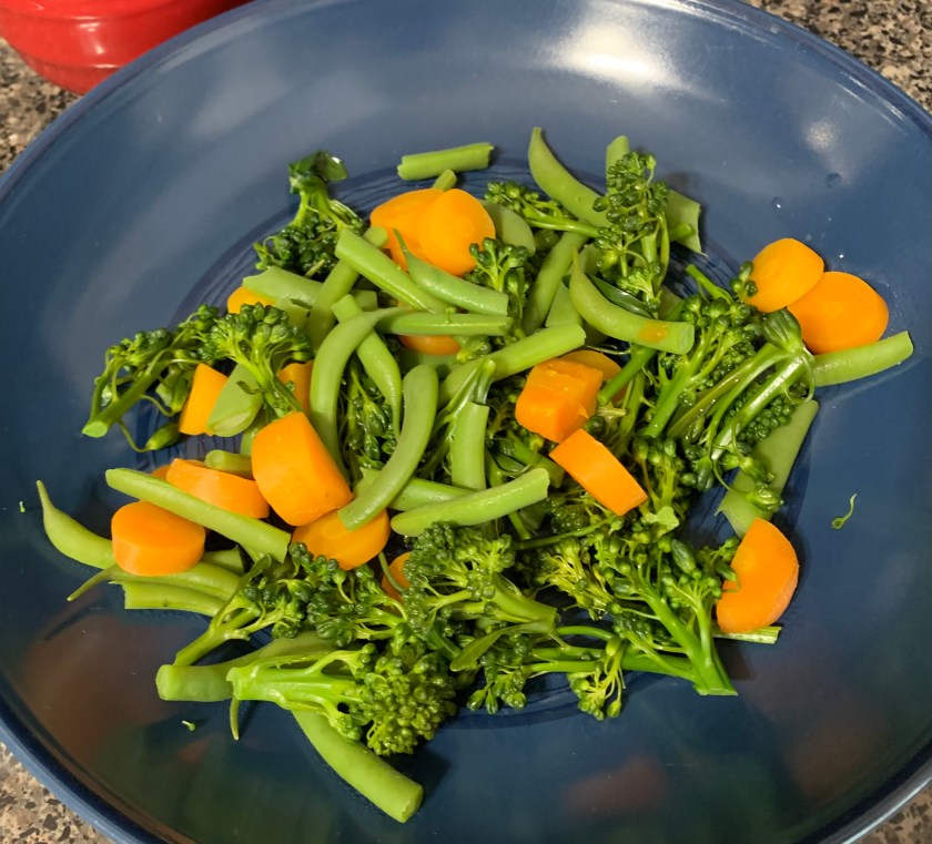 cooked broccoli, carrots and green beans
